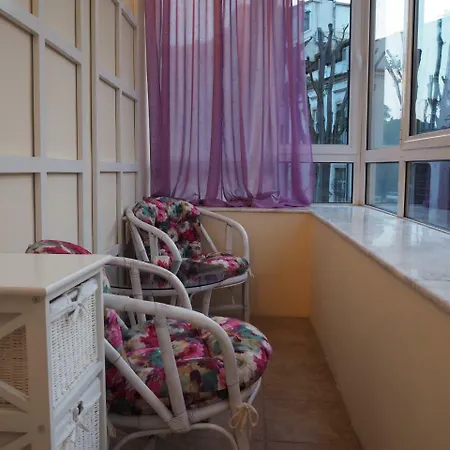 Yoana Apartment Warna